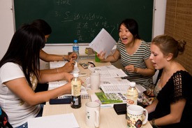 Foreigners learning Mandarin 